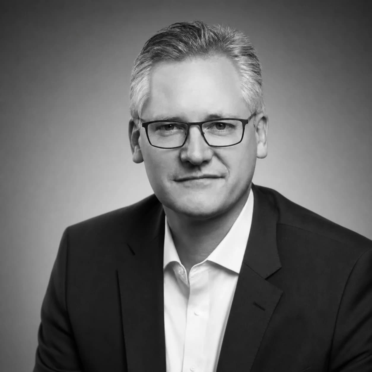 Alex Holmes, Former CEO of MoneyGram